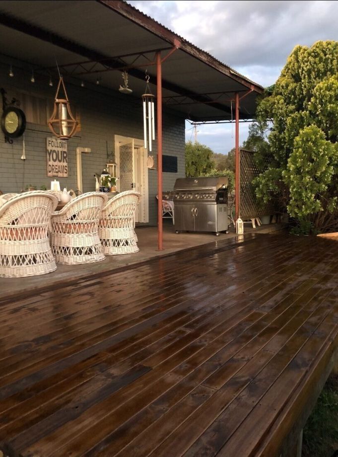 Tamworth Crowies Paints